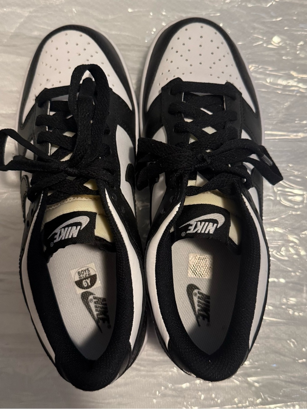 Nike youth Black & White Low-Top Sneakers